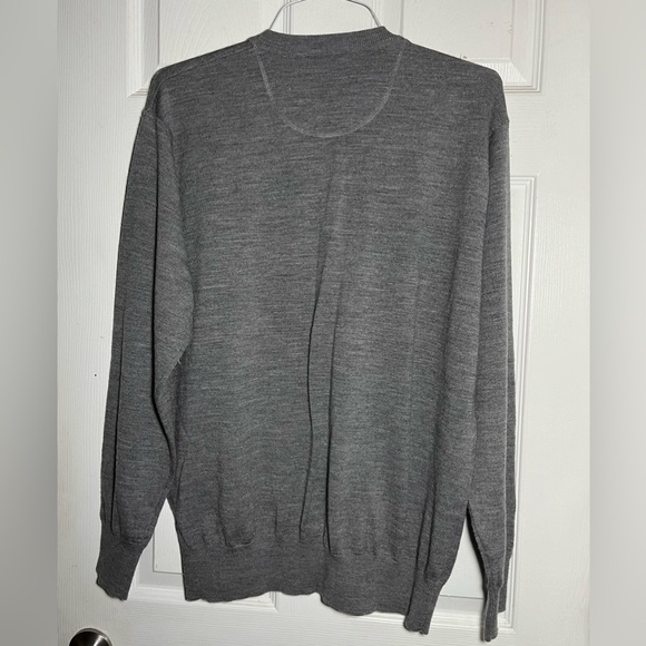ORVIS 100% Merino Wool Gray Men’s V Neck Long Sleeve Knit Sweater Sz L - Picture 3 of 9